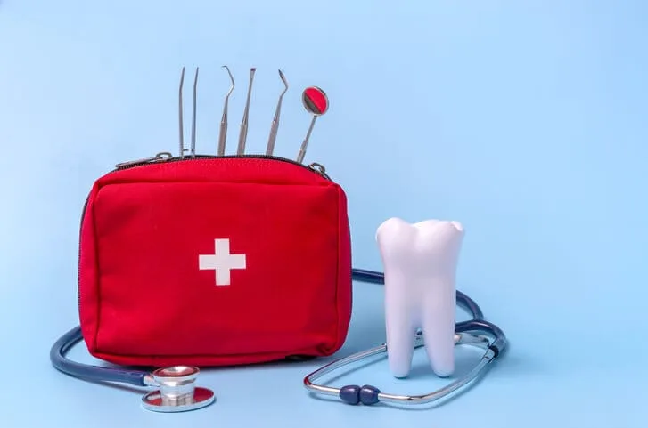 Emergency Dentist 東涌緊急牙科